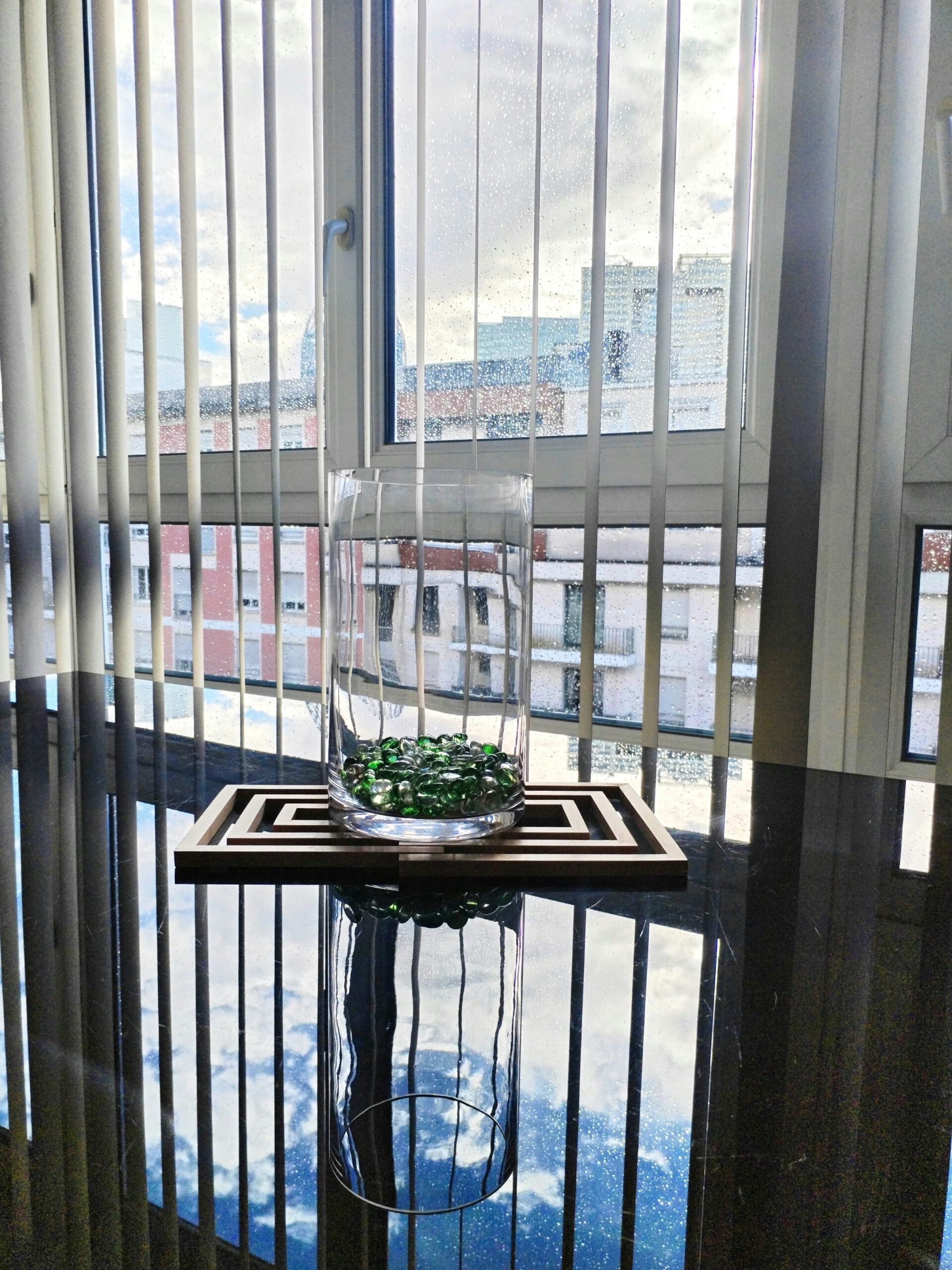 Confessions of a Startup Receptionist Who Sees Everything